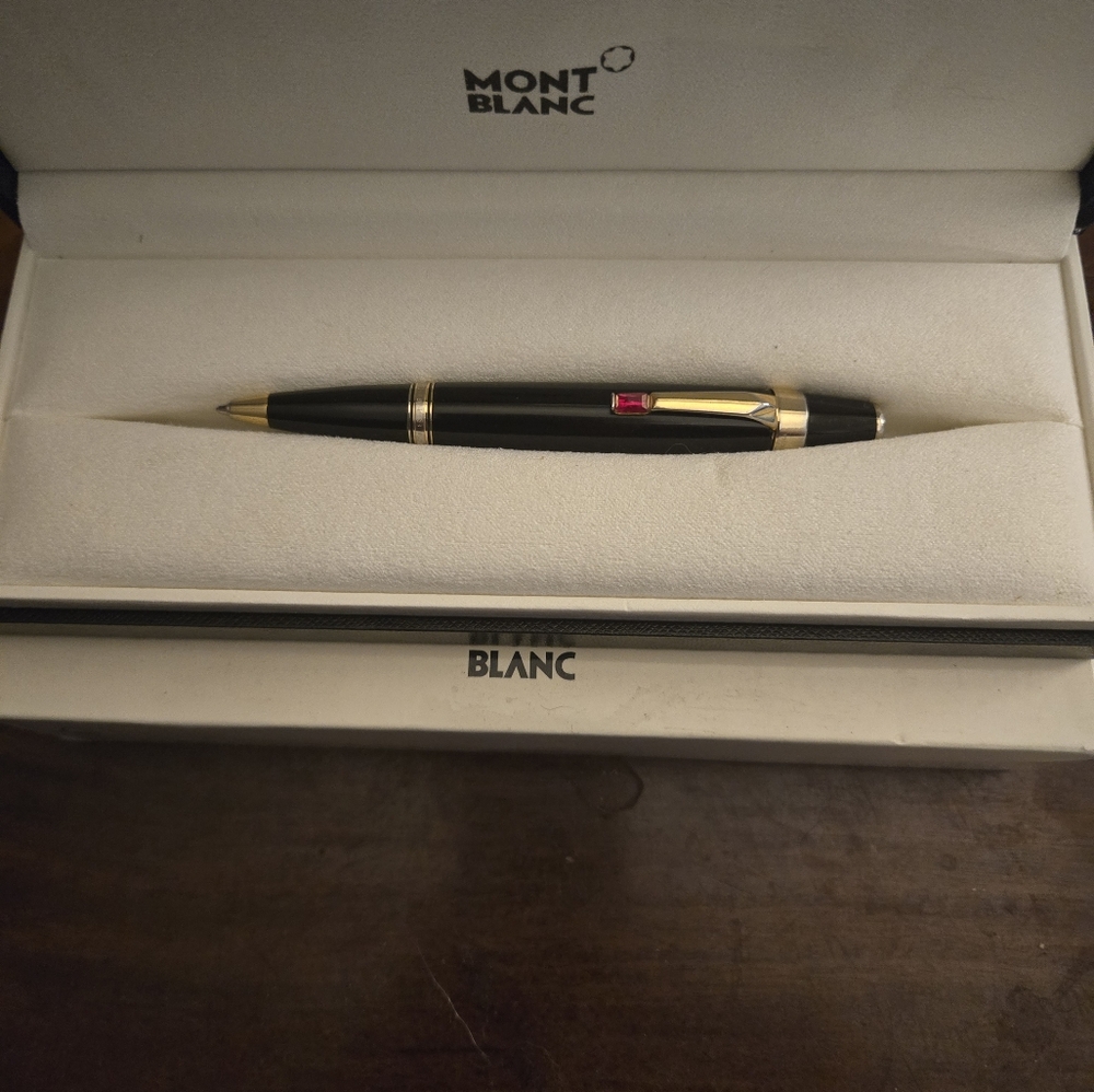 Rare Montblanc Rouge et Noir First Edition BOHEME Ballpoint Pen w Red Ruby